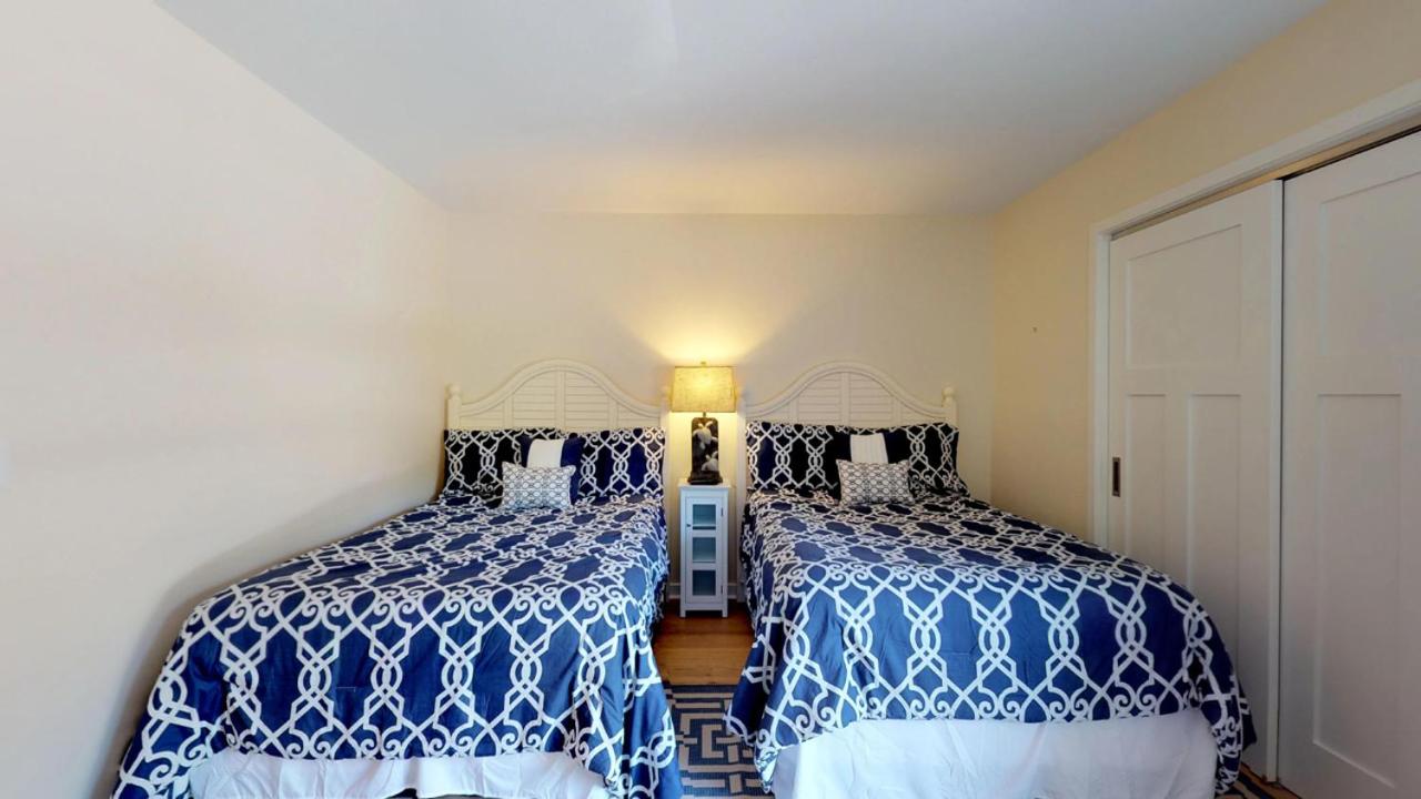 | 299 Turnberry Village