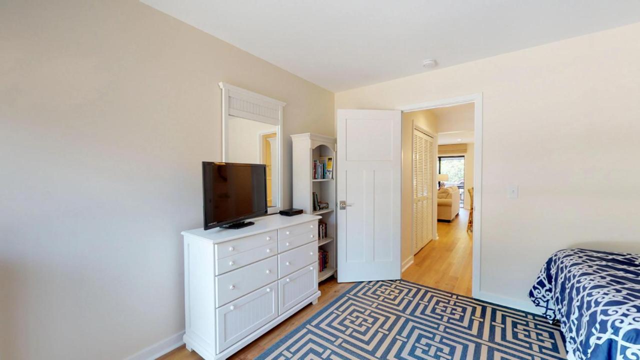 | 299 Turnberry Village