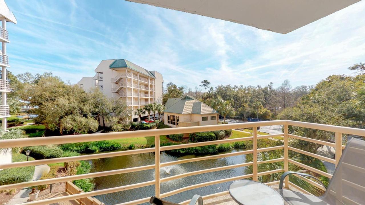 | 2215 Villamare
