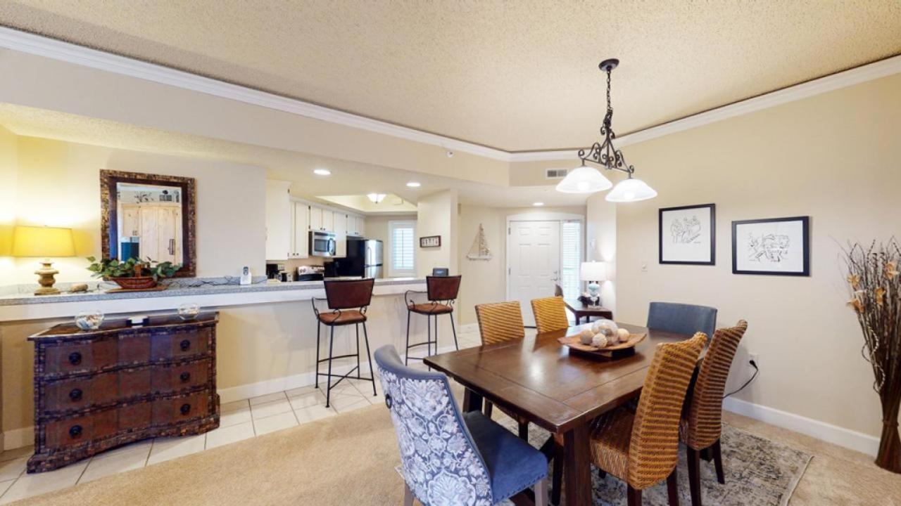  | 404 Windsor Place