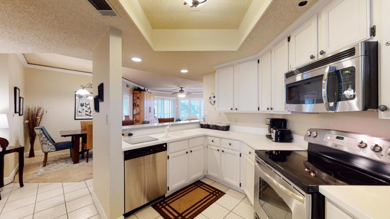  | 404 Windsor Place