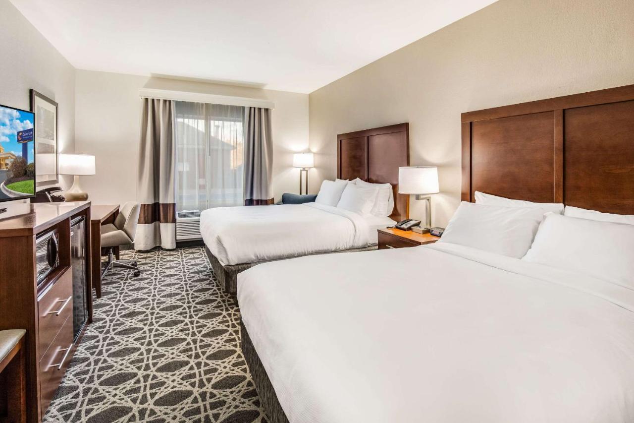Standard Queen Room with Two Queen Beds - Non Smoking at Comfort Inn & Suites Brevard North