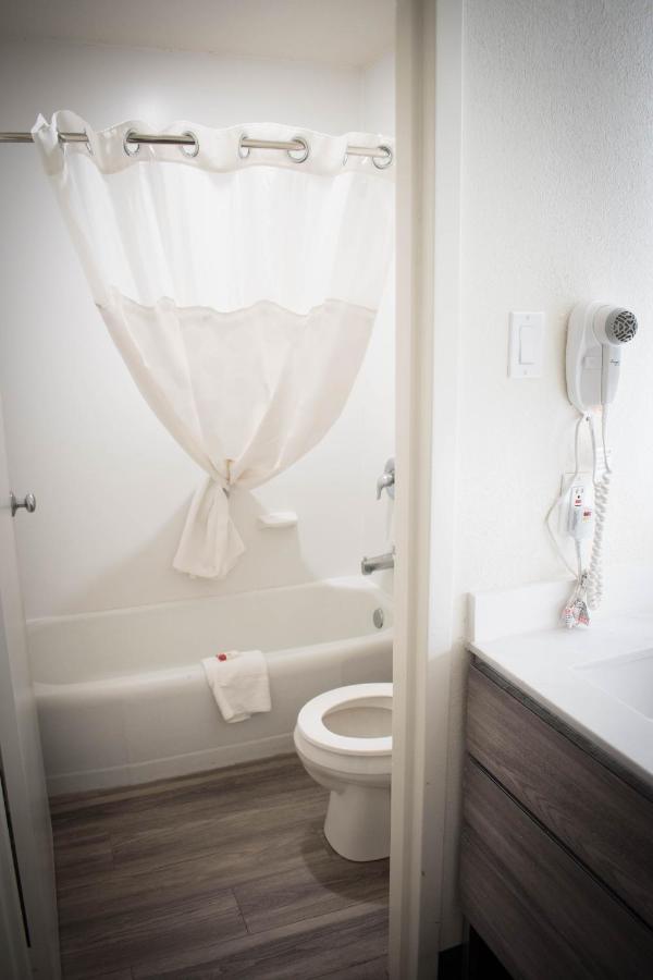 Double Room with Two Double Beds - Mobility Access/Non-Smoking at Ramada by Wyndham Uniontown