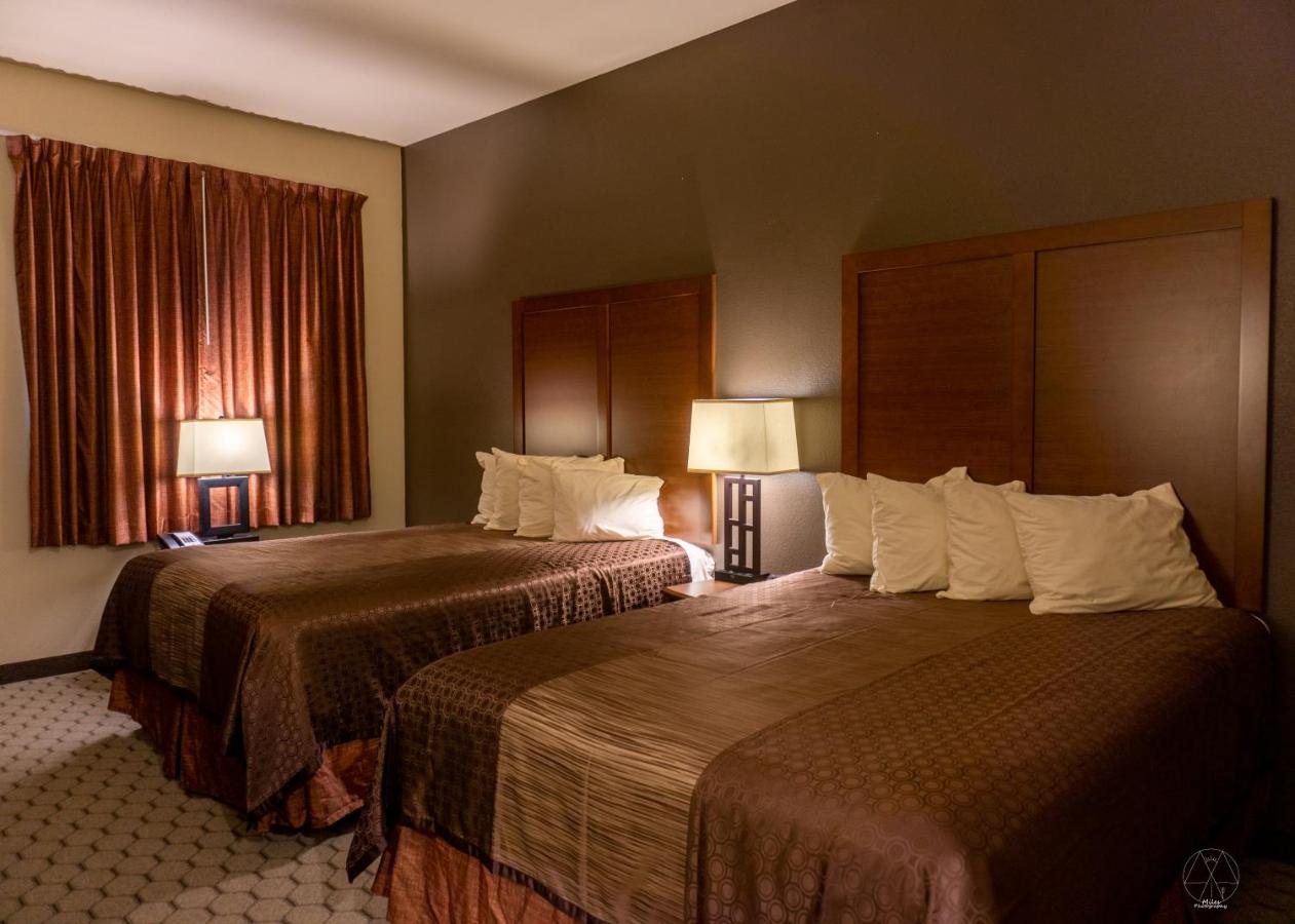 | Newcastle Lodge & Convention Center
