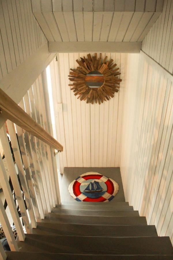| By The Sea Guests Bed & Breakfast and Suites