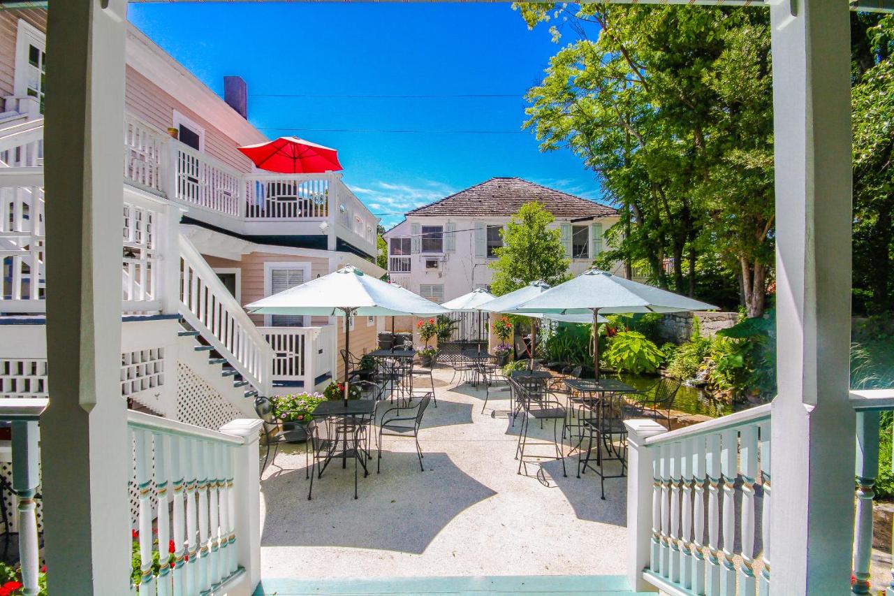 | The Kenwood Inn