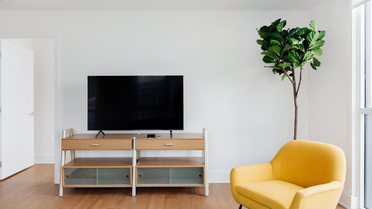 | WhyHotel by Placemakr, Union Market
