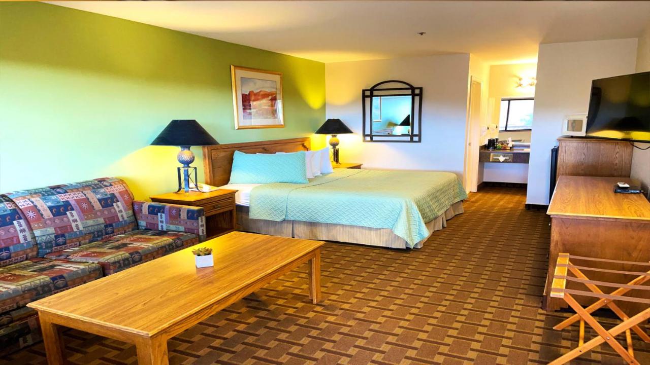 Single Room with Mountain View at The Noor Hotel
