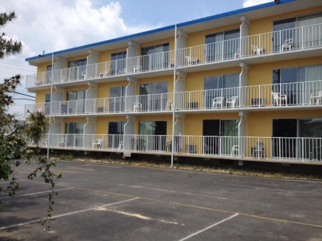 | Seaside Inn & Suites