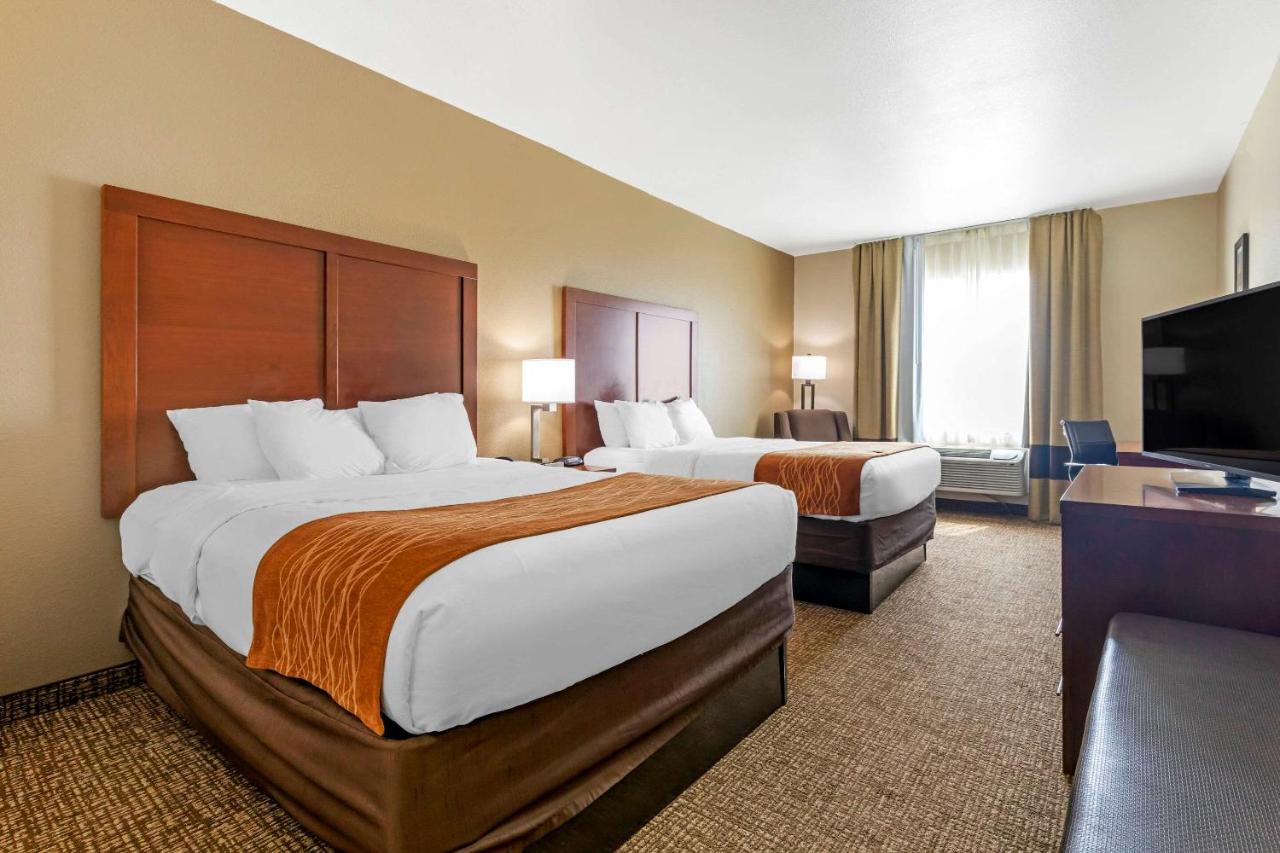 Queen Room with Two Queen Beds at Comfort Inn Near UNT