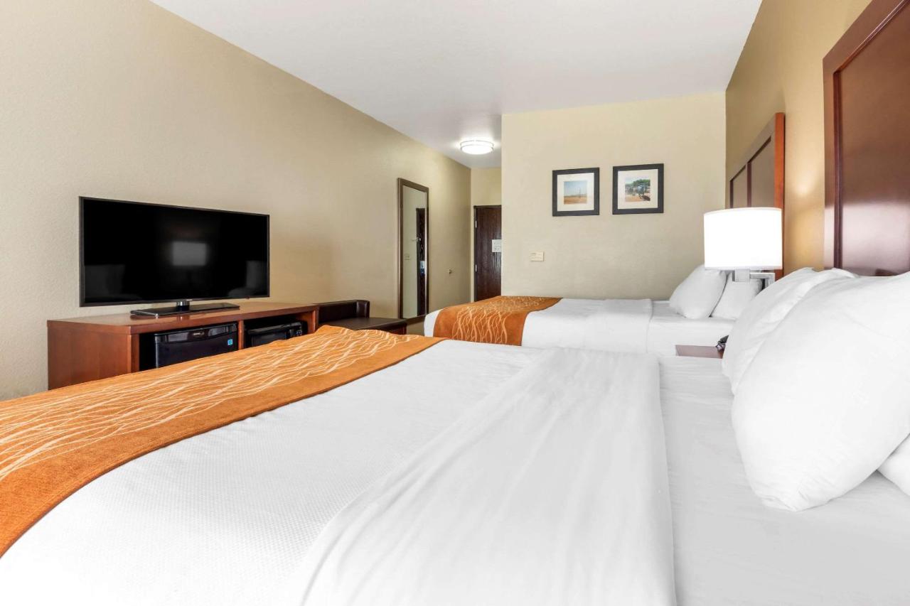 Queen Room with Two Queen Beds at Comfort Inn Near UNT