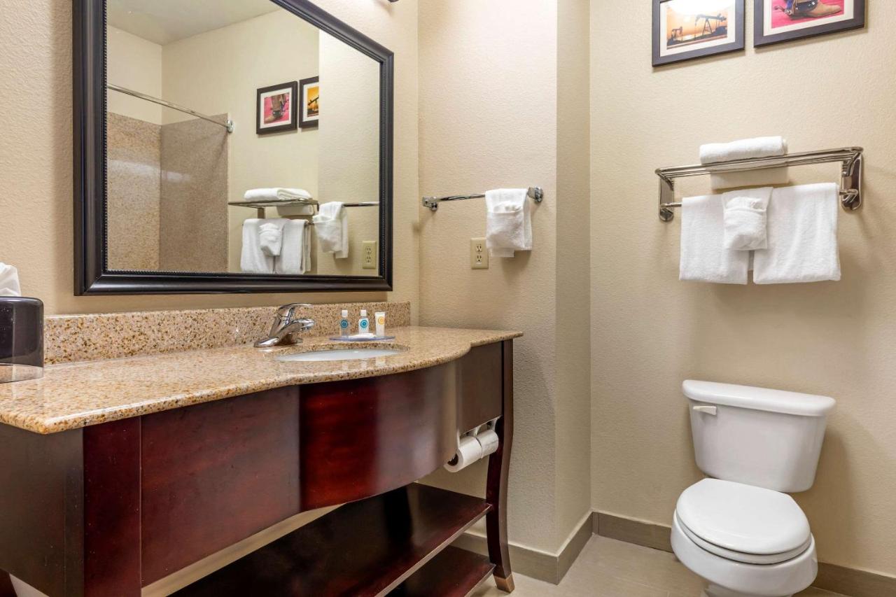 Queen Room with Two Queen Beds at Comfort Inn Near UNT