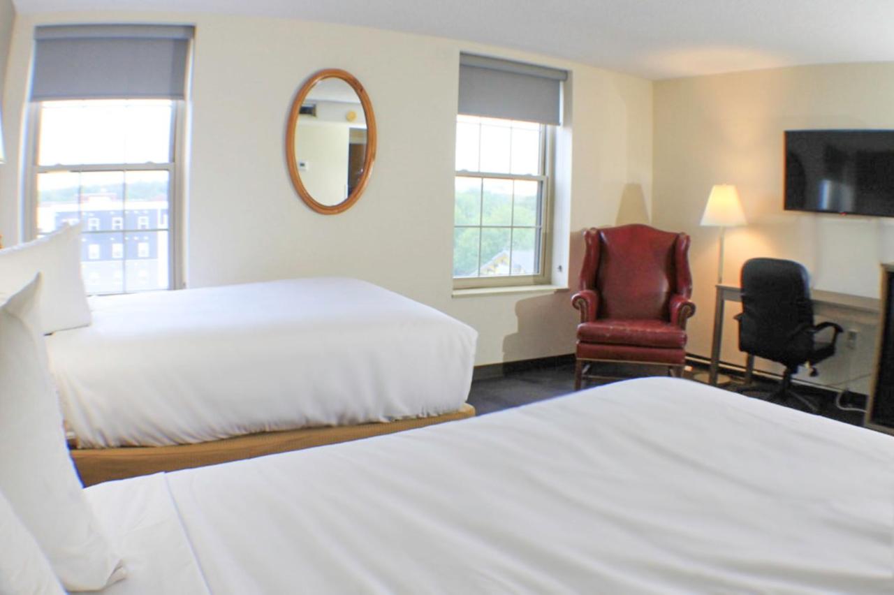 Double Room with Two Double Beds - Non-Smoking at The Hotel Ojibway, Trademark Collection by Wyndham