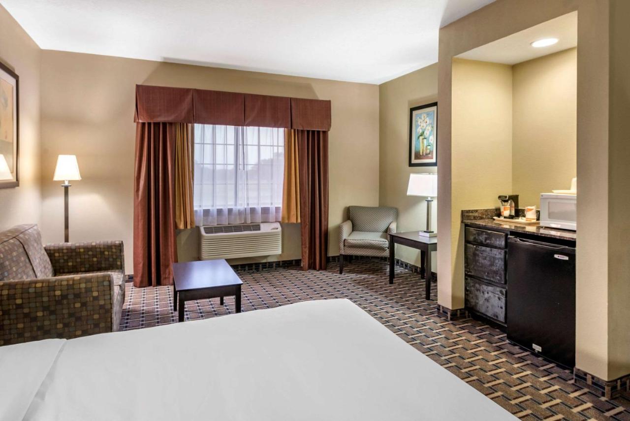 Suite with Two Queen Beds and Sofa Bed - Accessible/Non Smoking at La Quinta Inn & Suites by Wyndham Clovis NM