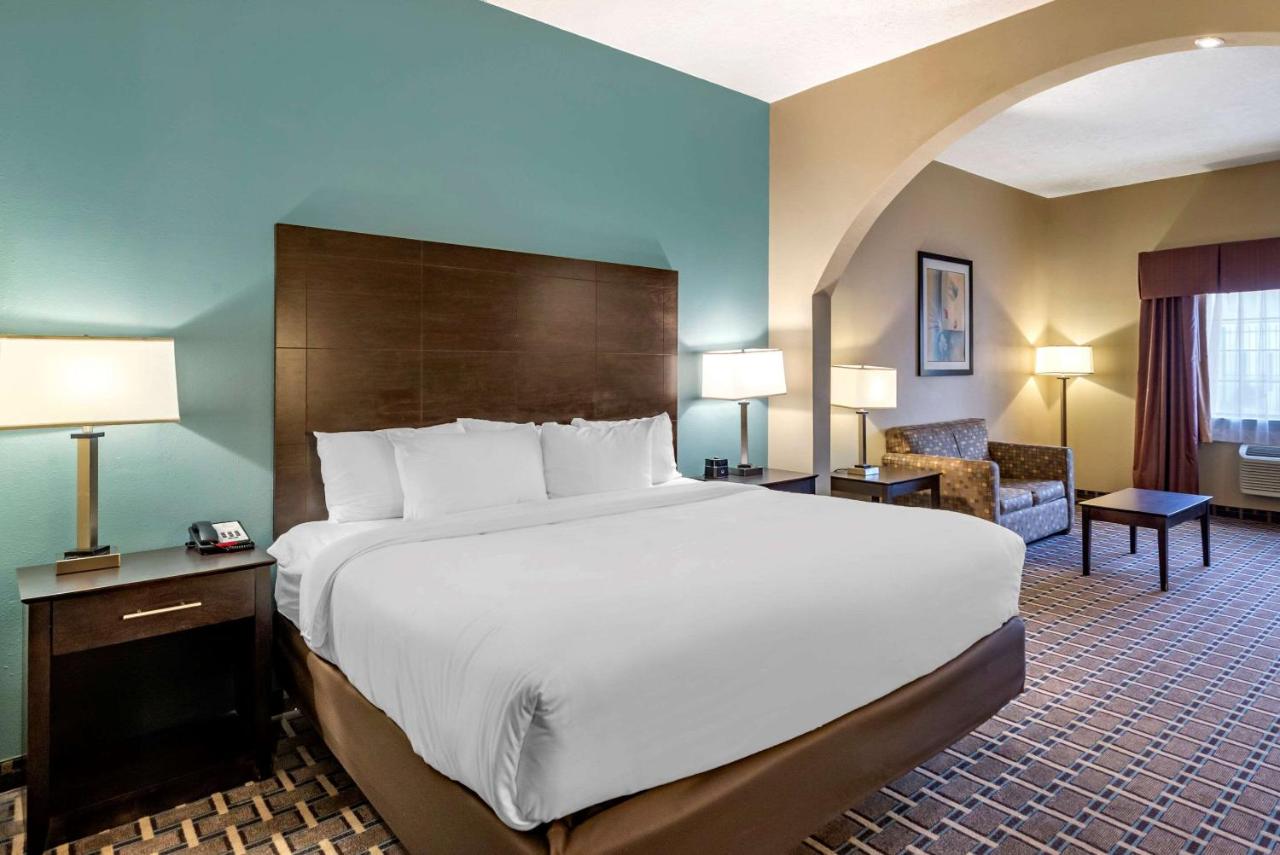 King Suite with Sofa Bed - Non Smoking at La Quinta Inn & Suites by Wyndham Clovis NM