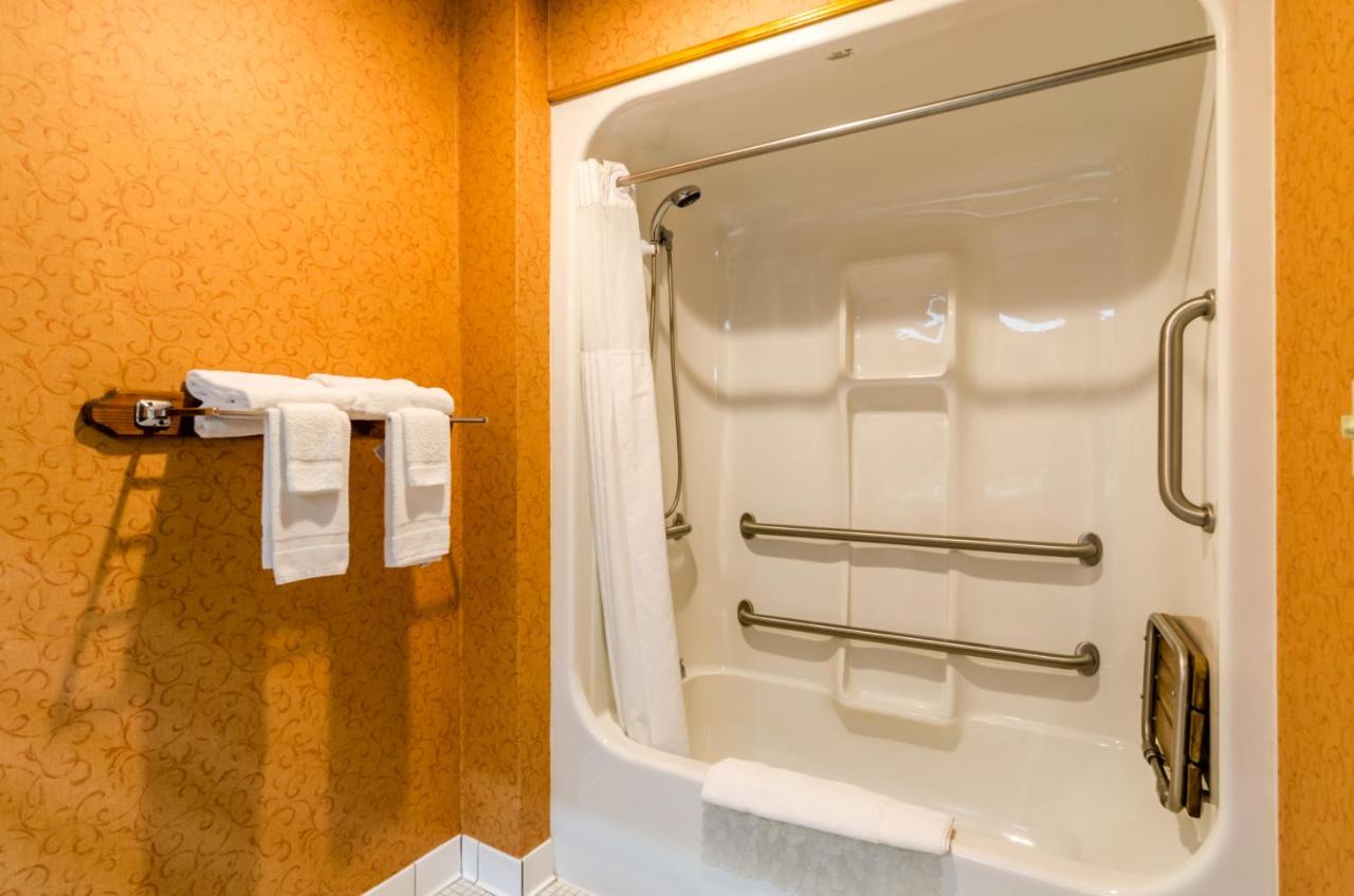 King Room - Disability Access/Non-Smoking at Quality Inn Eureka Springs South