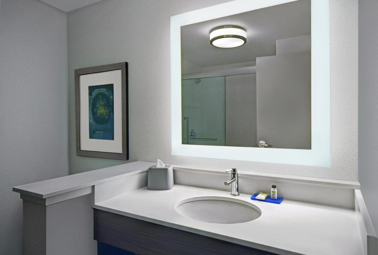 Standard King Room - Non-Smoking  at Holiday Inn Express Houston - Galleria Area by IHG