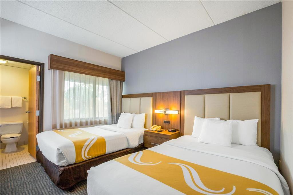 Double Suite at Quality Suites Lansing West