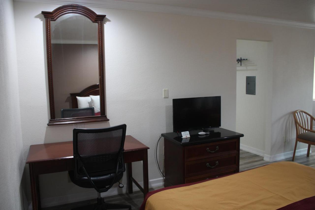 | Value Inn & Suites