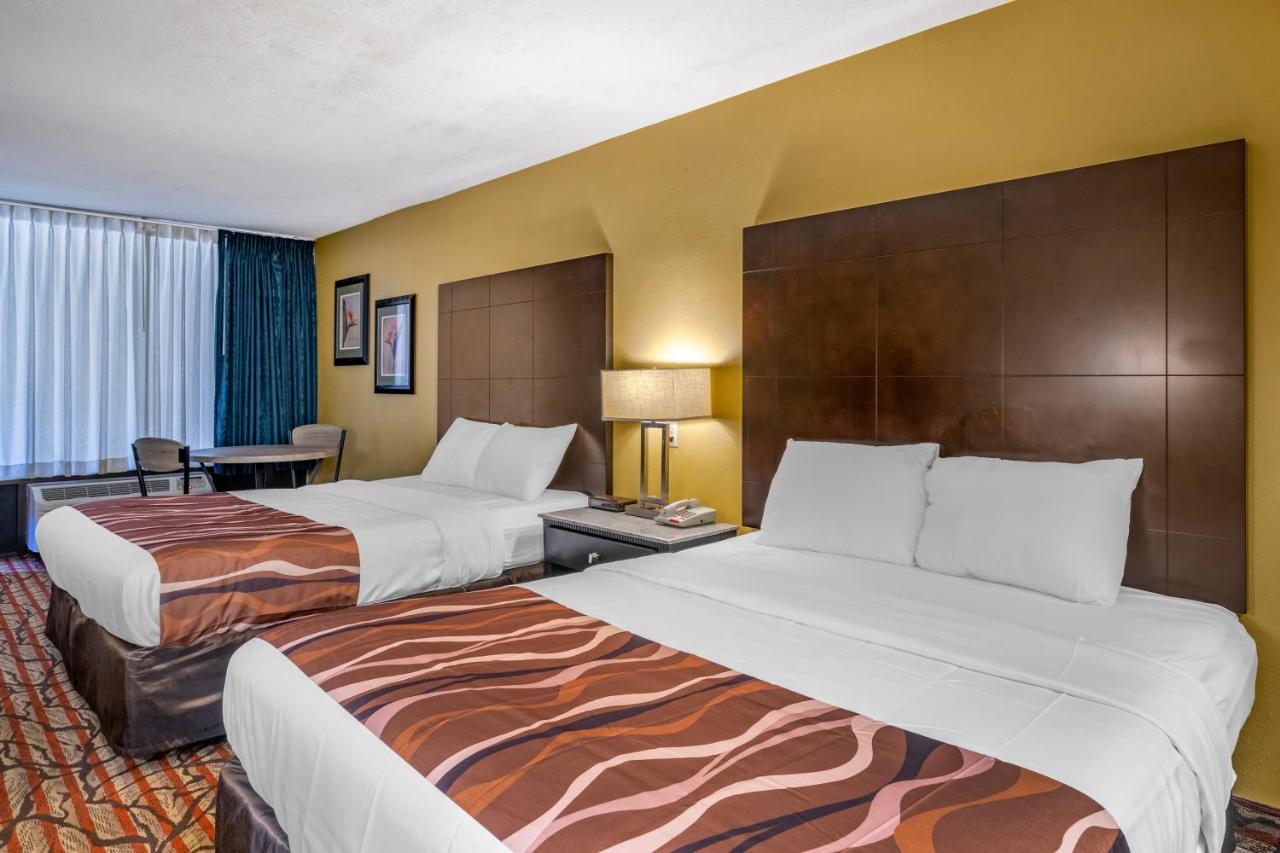  | Rodeway Inn Central Clearwater Beach