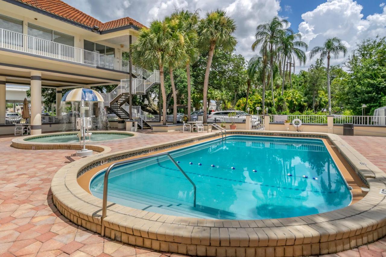  | Rodeway Inn Central Clearwater Beach