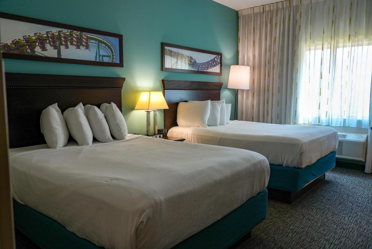 Queen Room with Two Queen Beds at Cedar Point's Express Hotel