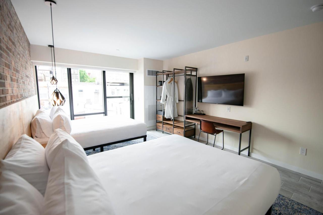 Deluxe Double Room at The Maj Hotel