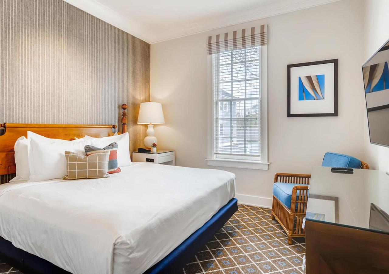 | Harbor View Hotel