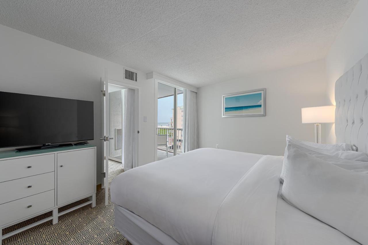 Premium King Suite at ICONA Diamond Beach
