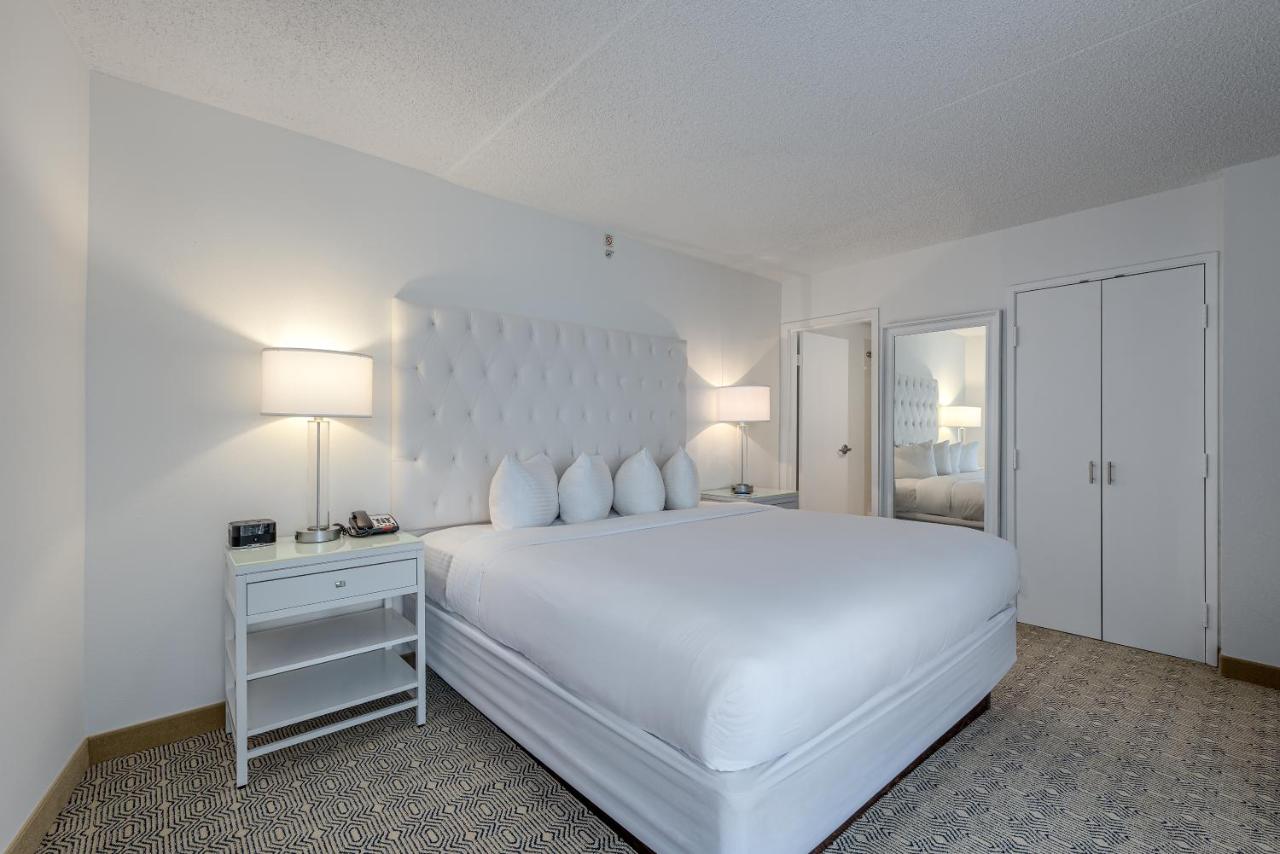 Value King Suite at ICONA Diamond Beach