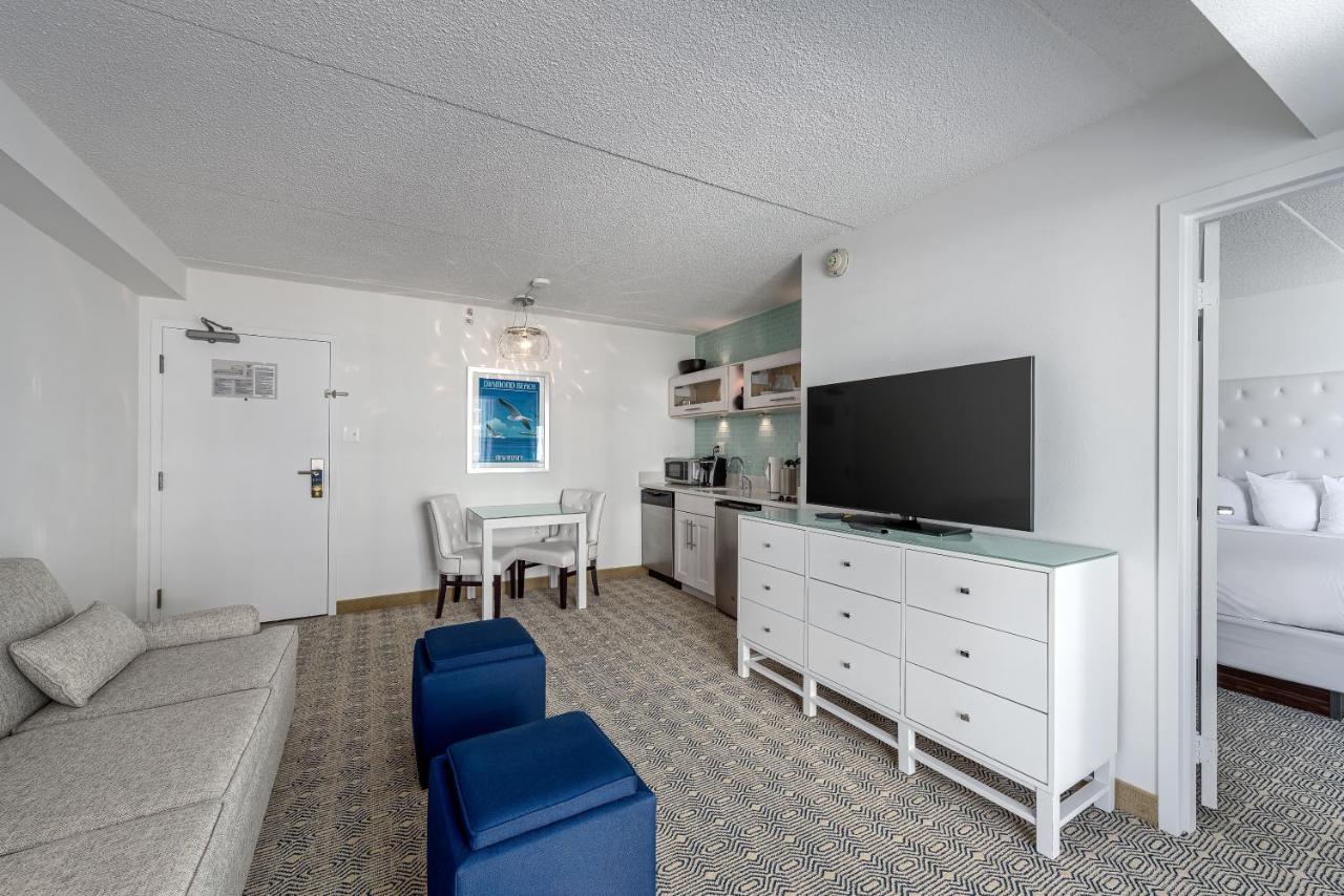 Standard Double Suite at ICONA Diamond Beach