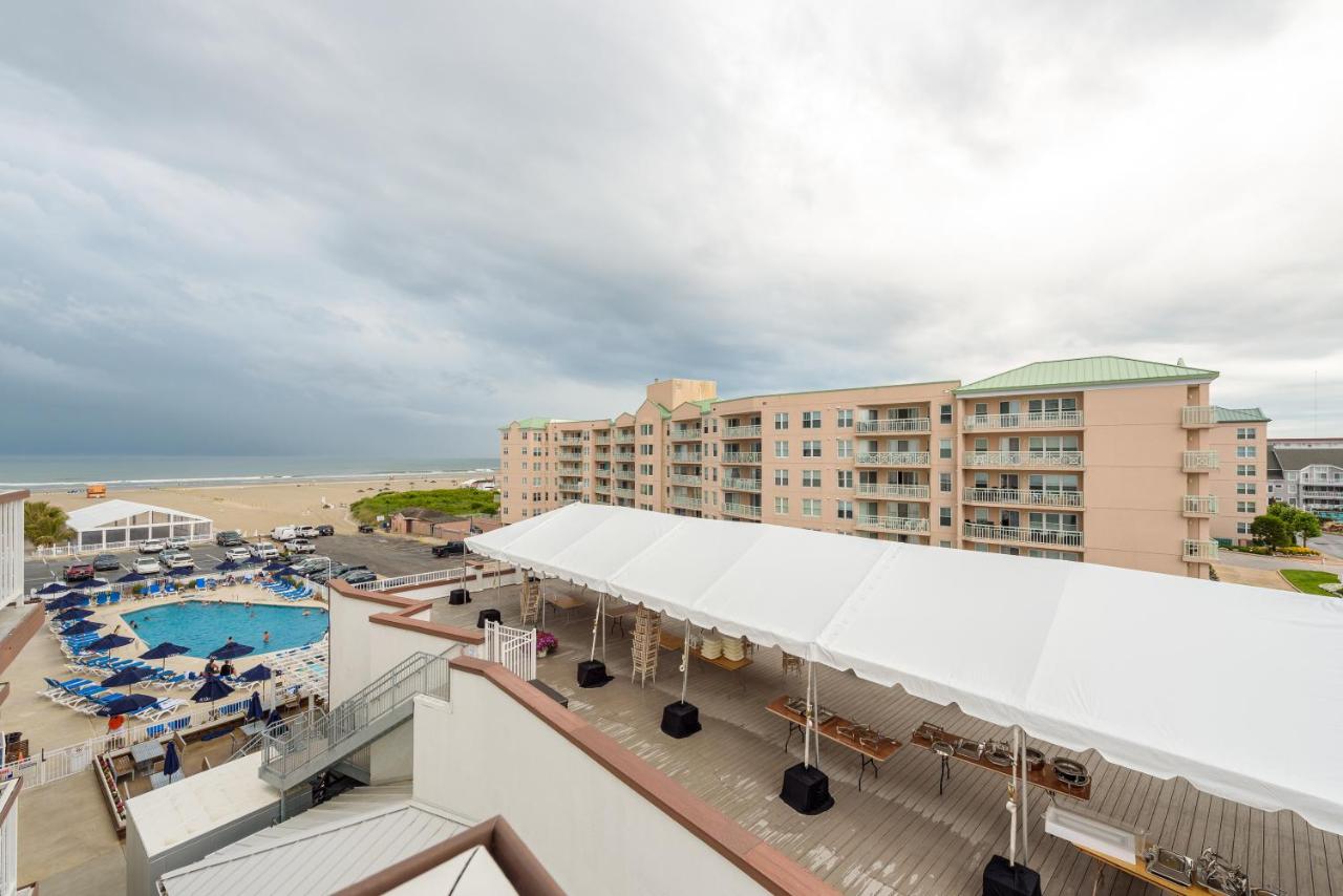 Standard Double Suite at ICONA Diamond Beach