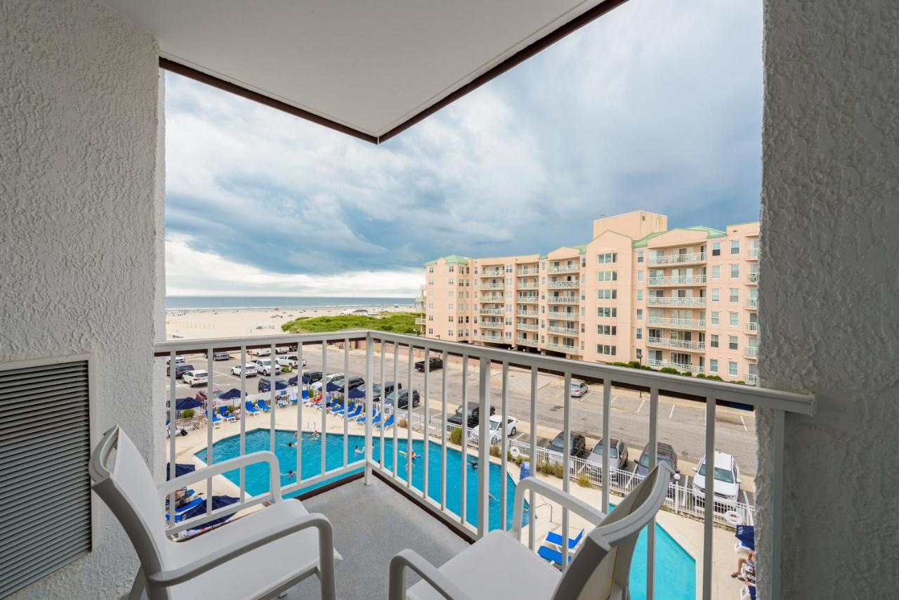 Standard Double Suite at ICONA Diamond Beach