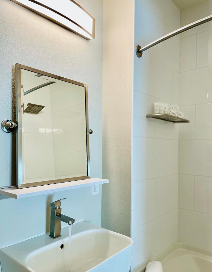 King Suite at Art House Hotel and Suites