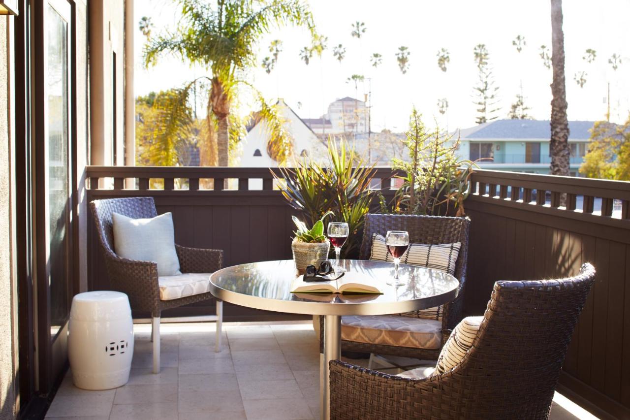 | Ambrose Hotel