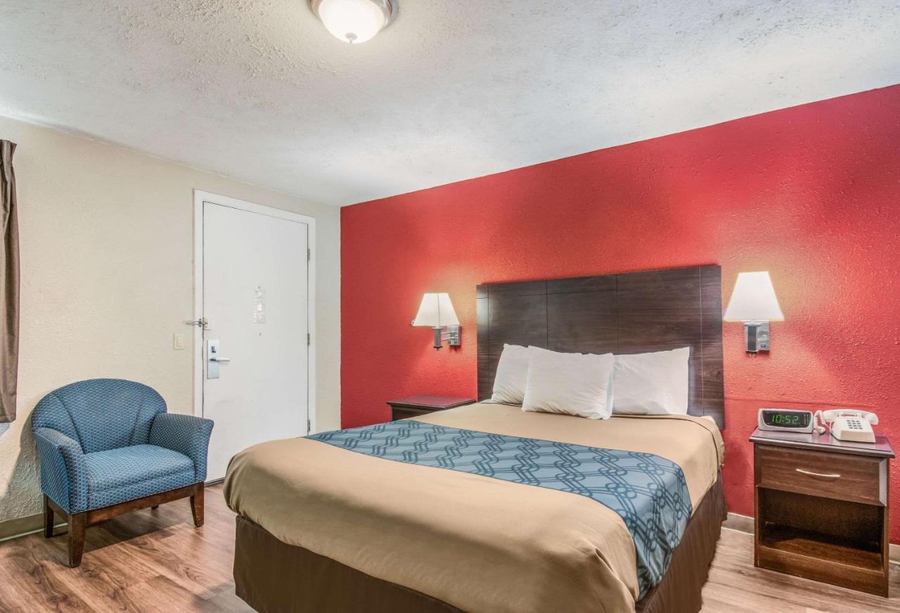  | Econo Lodge Mechanicsburg