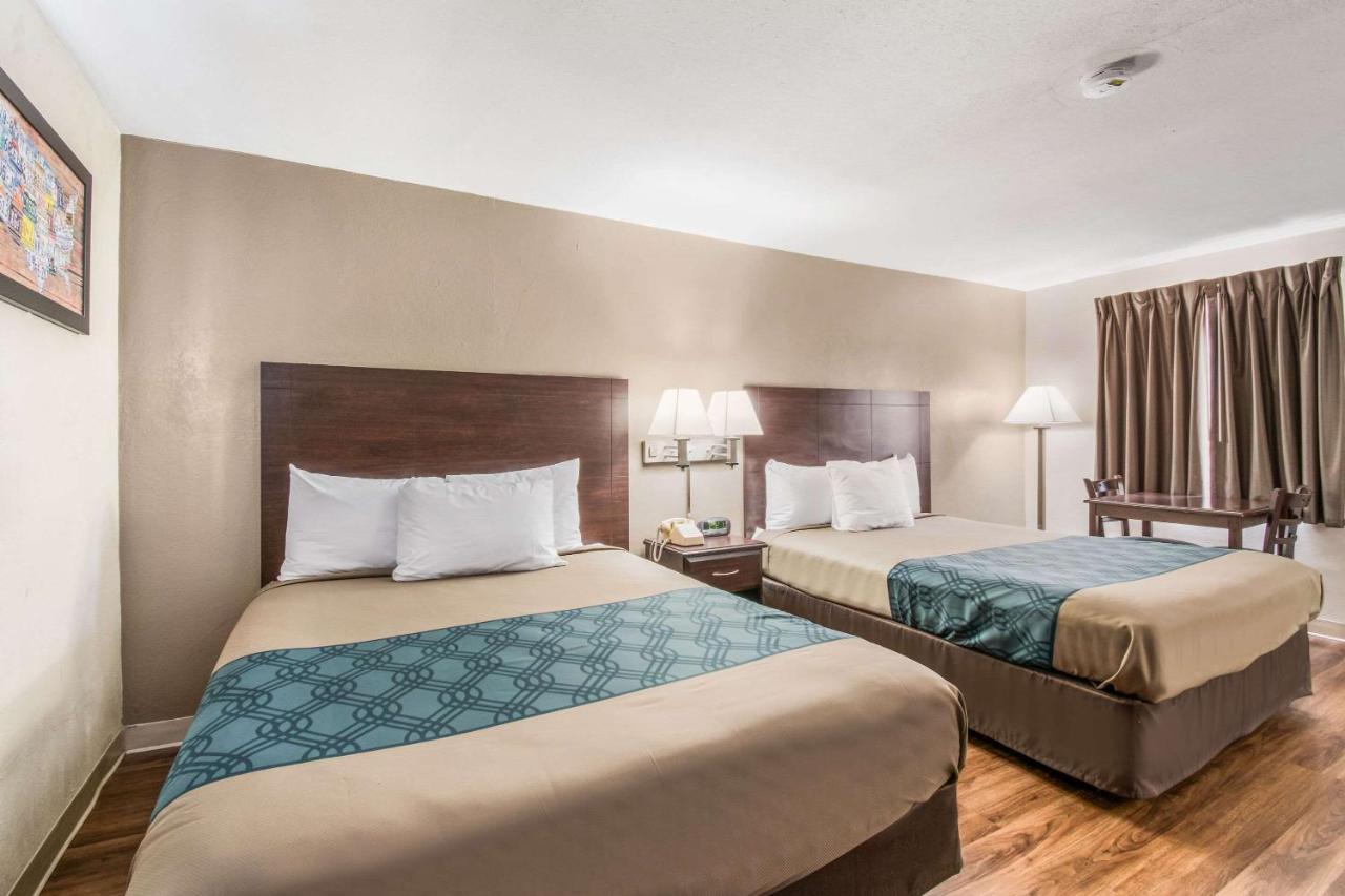  | Econo Lodge Mechanicsburg