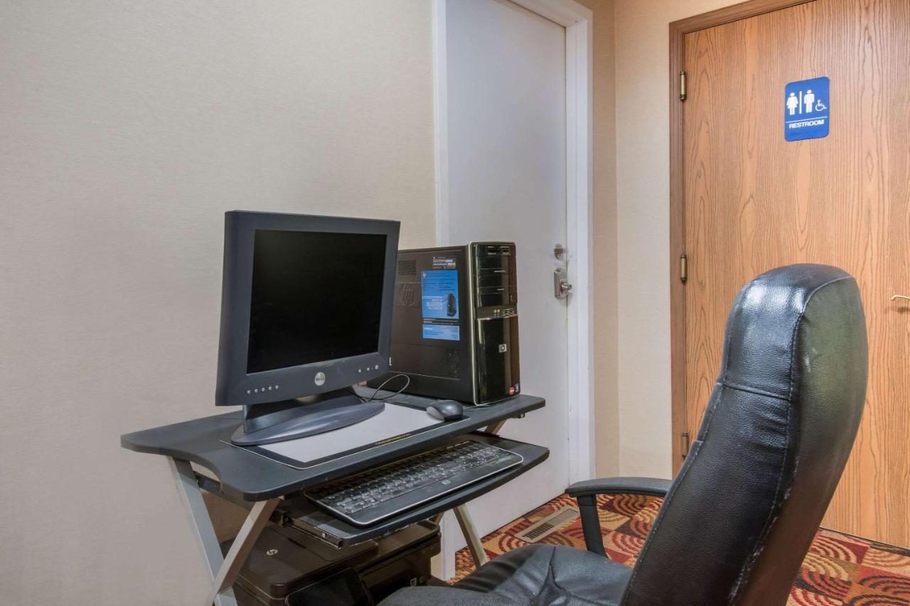  | Econo Lodge Mechanicsburg