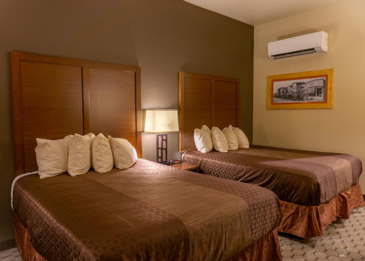 | Newcastle Lodge & Convention Center