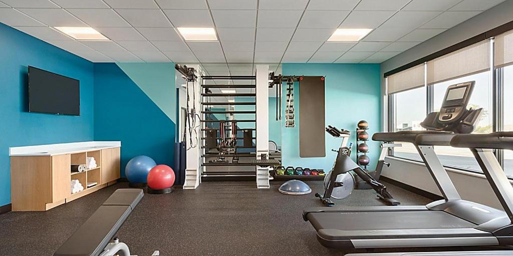 | avid hotels Fayetteville West