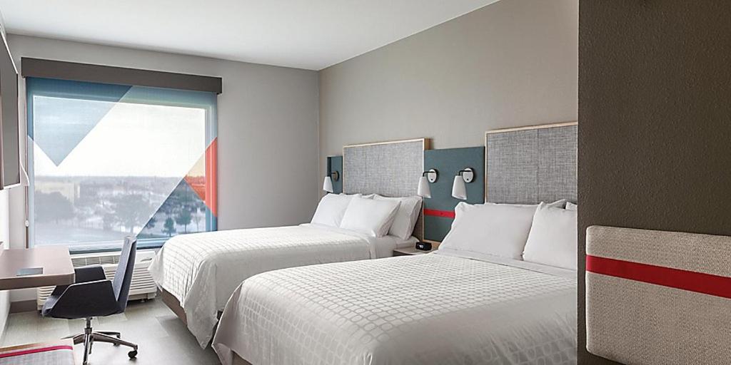 | avid hotels Fayetteville West