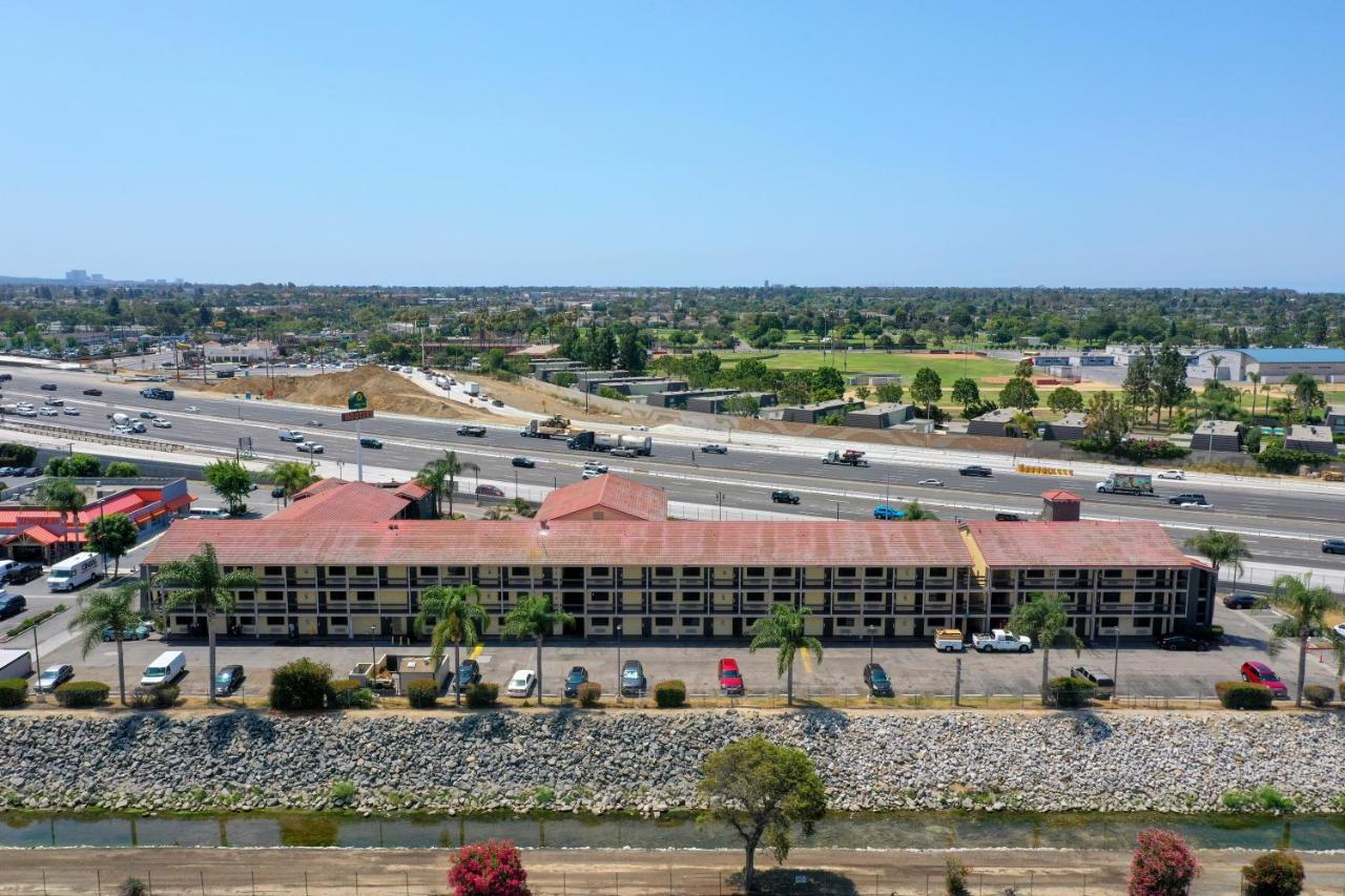 | La Quinta Inn by Wyndham Costa Mesa Orange County