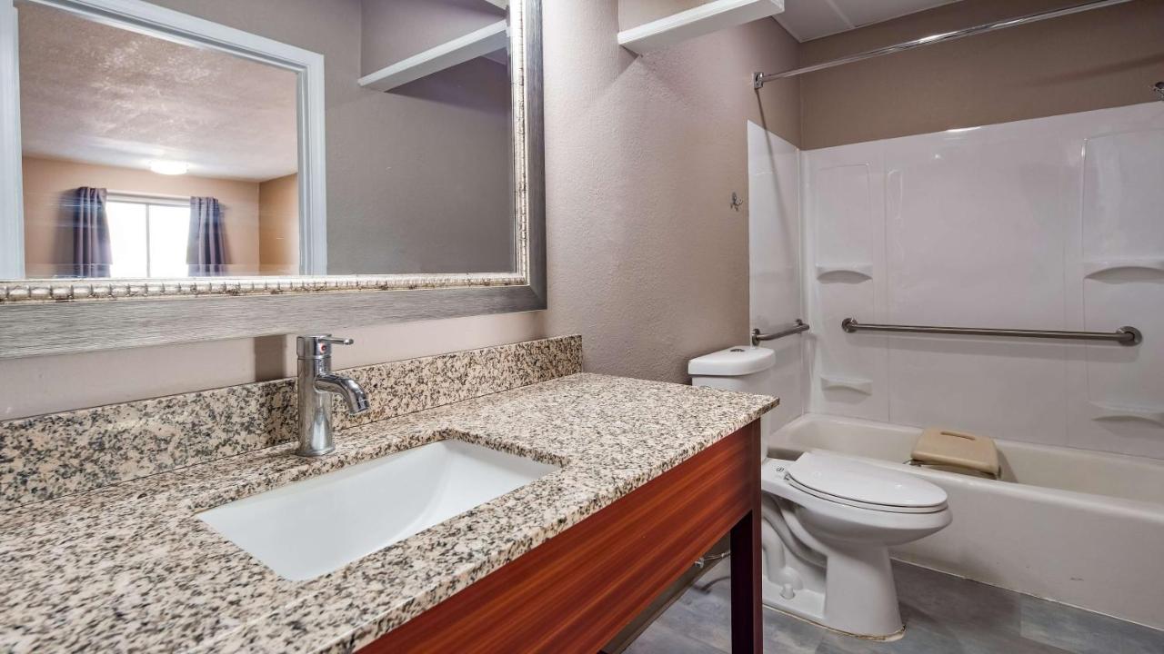 Queen Room with Two Queen Beds - Disability Access at SureStay Hotel by Best Western Olathe
