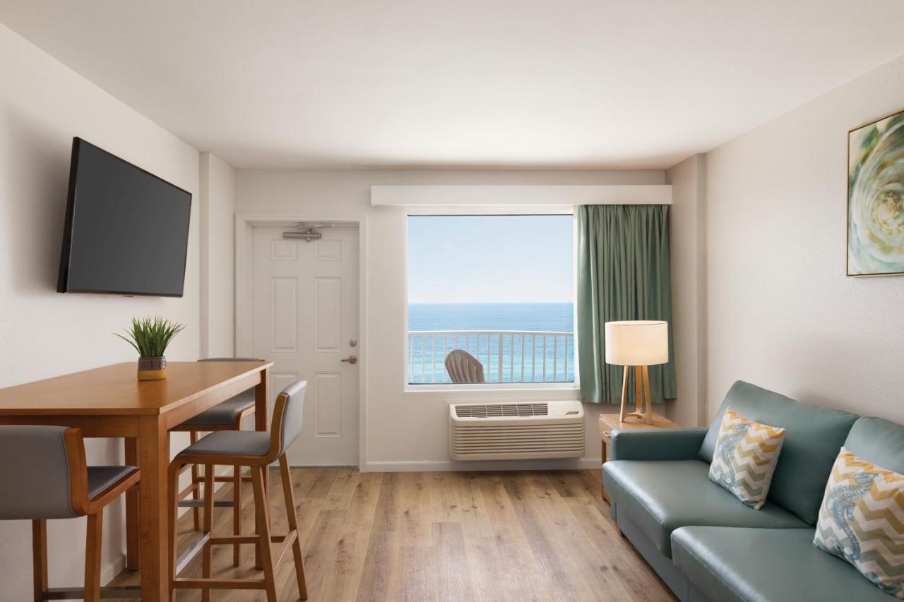 One-Bedroom King Suite with Sofa Bed - Non-Smoking at Radisson Beachfront Hotel - Panama City Beach