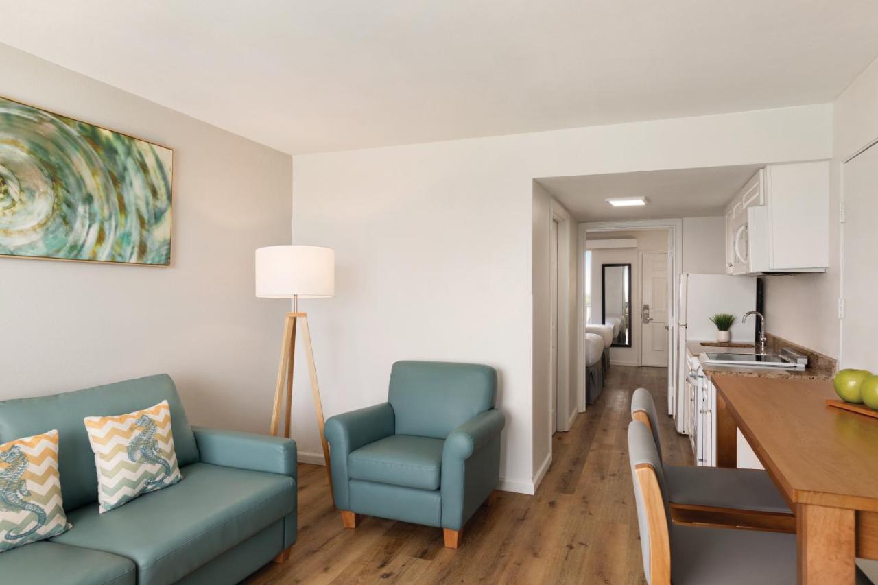 Business Double Room with Two Double Beds - Non-Smoking at Radisson Beachfront Hotel - Panama City Beach