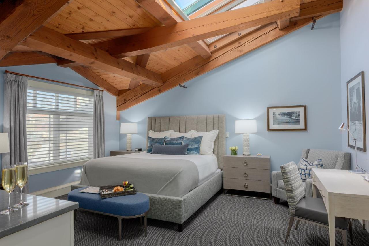 | Boston Yacht Haven