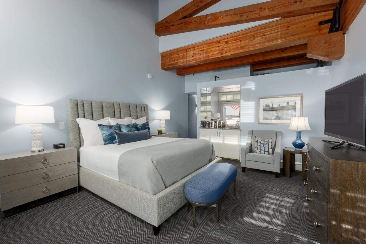 | Boston Yacht Haven