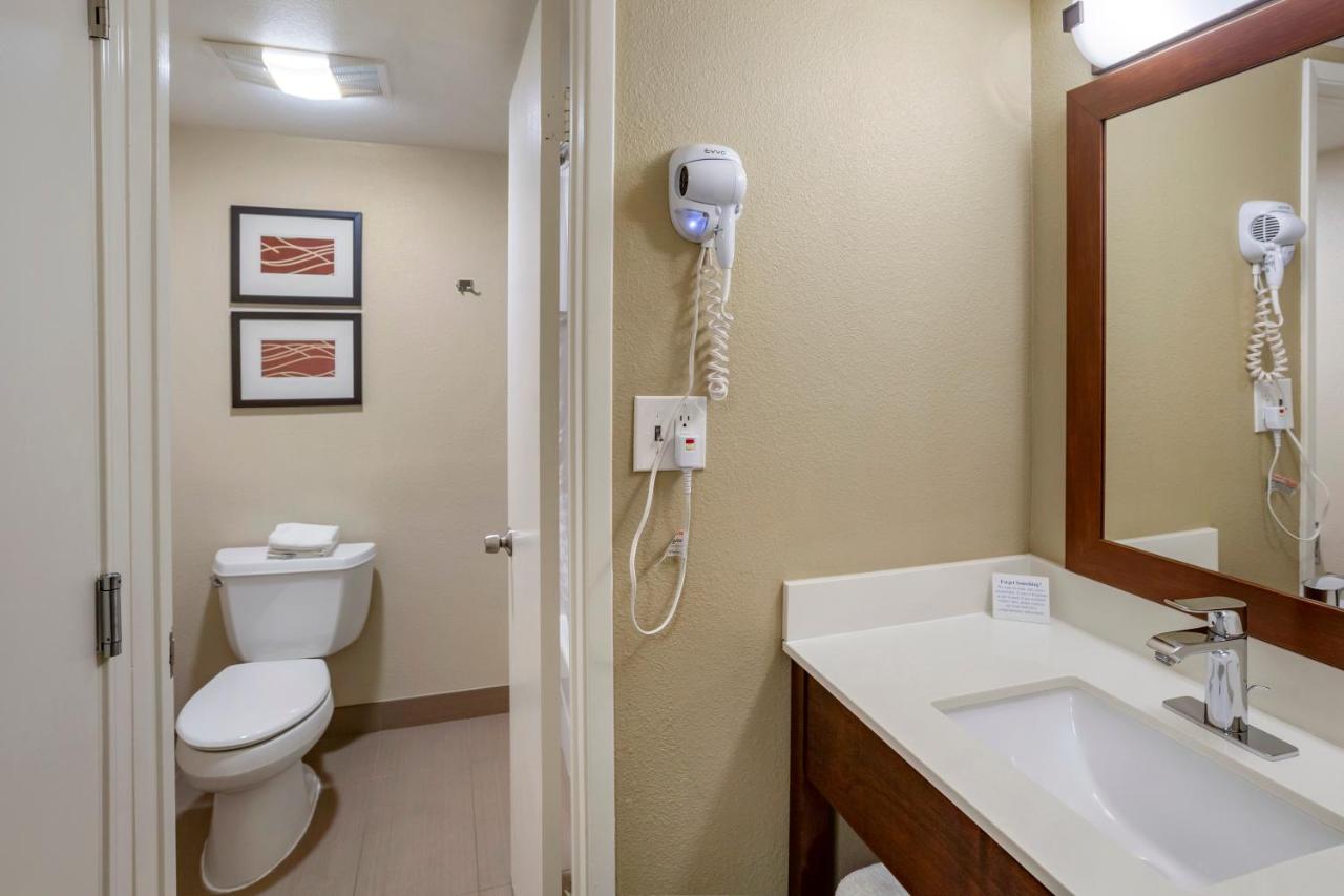 Deluxe Room, Two Queen Beds, Non Smoking at Comfort Inn Sunnyvale - Silicon Valley