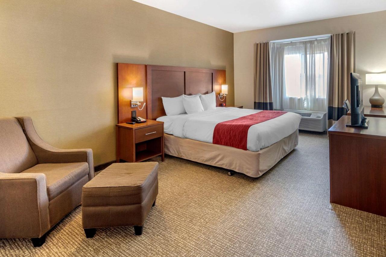 Superior King Room - Mobility Accessible/Non-Smoking at The Atrium Hotel