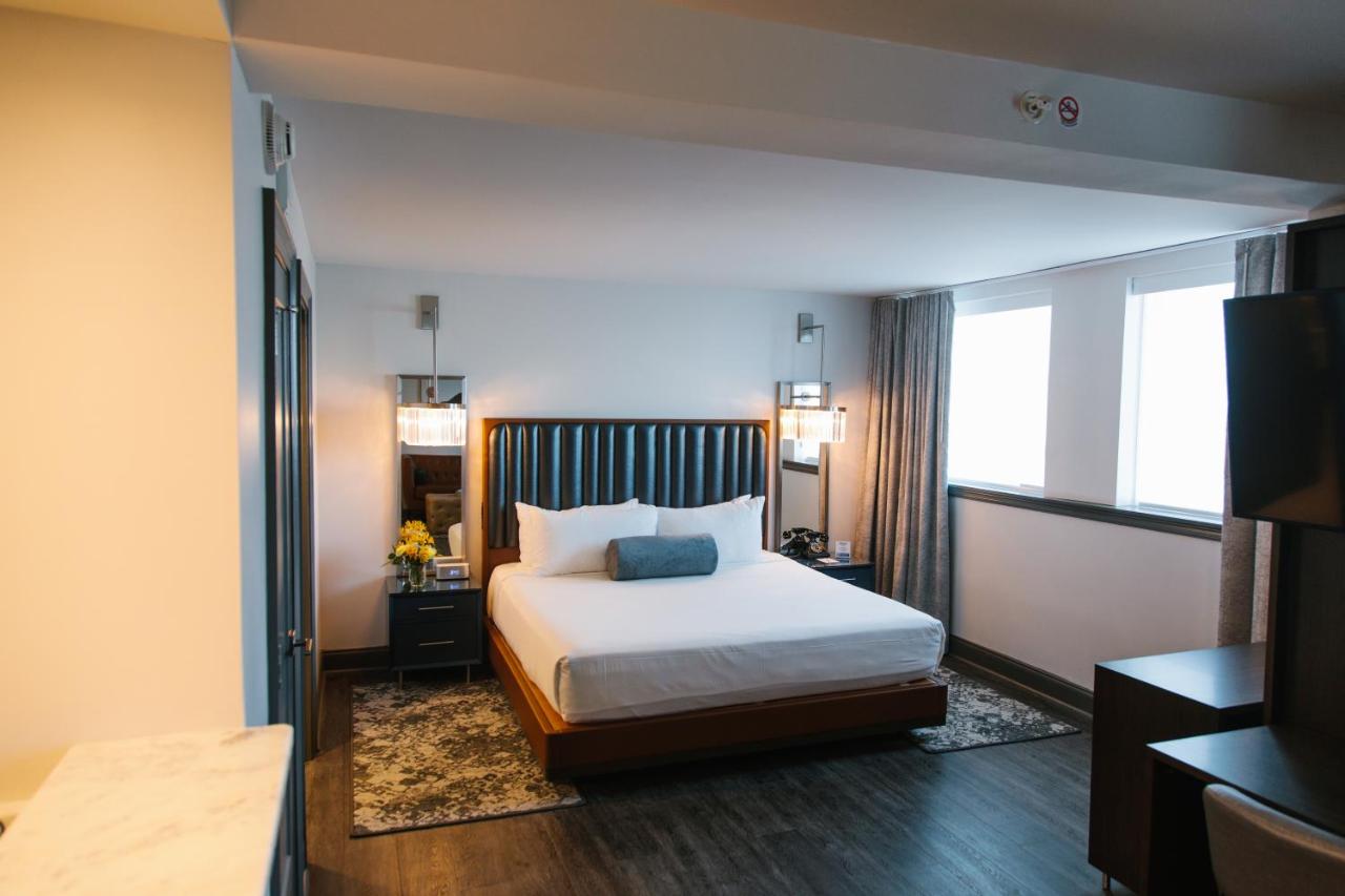 Two Bedroom King Double Queen Luxury Suite at Hotel Legends